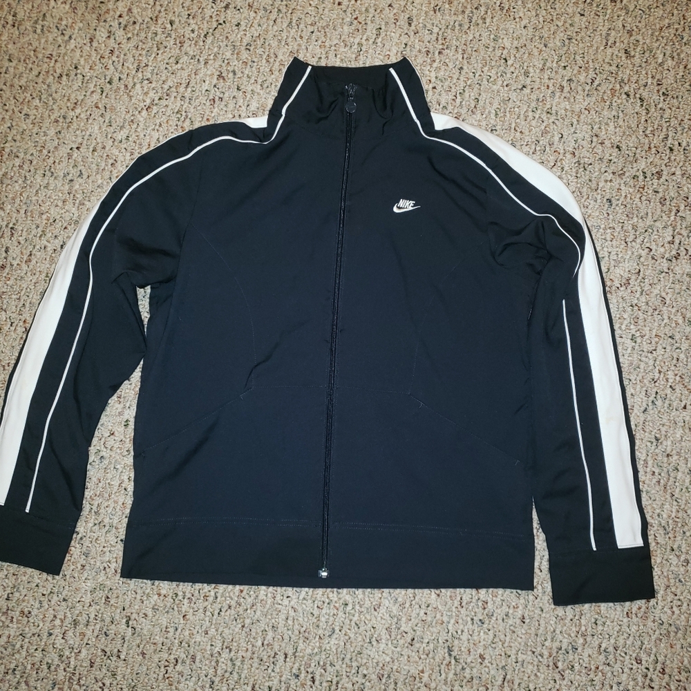 Nike "Atlanta Hawks" Jacket sz M(8-10)